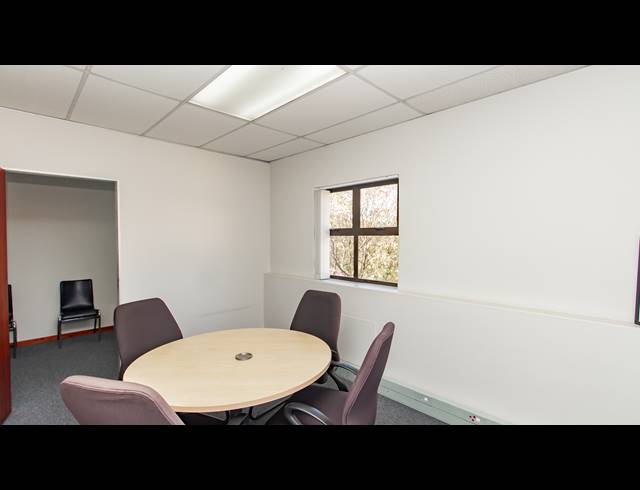 255M² OFFICE FOR SALE IN ROBINDALE